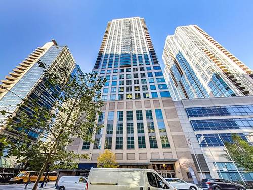 2 E Erie Unit 2205, Chicago, IL 60611