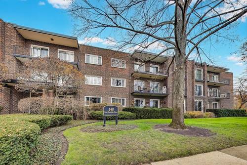 140 Franklin Unit 207, Lake Forest, IL 60045