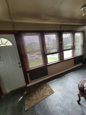 9732 S Houston, Chicago, IL 60617