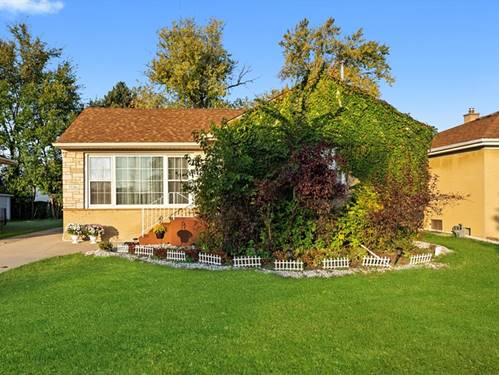 2136 Bristol, Westchester, IL 60154