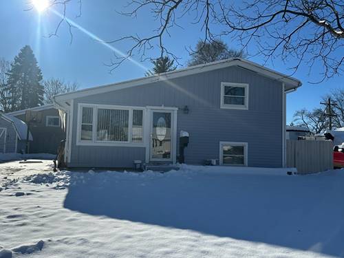 501 Apache, Carpentersville, IL 60110