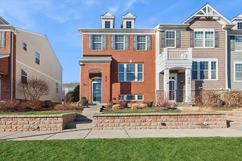 824 E Wing, Arlington Heights, IL 60004