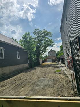 5226 S Loomis, Chicago, IL 60609