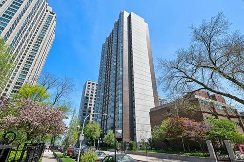 525 W Hawthorne Unit 1608, Chicago, IL 60657