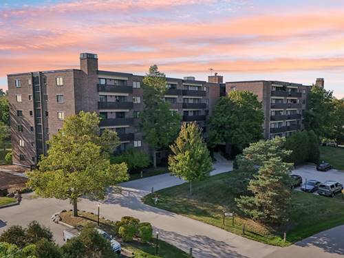 920 Vose Unit 106, Gurnee, IL 60031