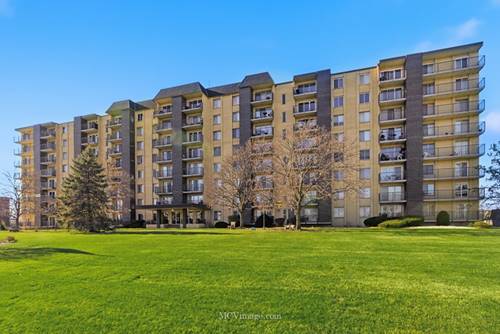 5400 Walnut Unit 208, Downers Grove, IL 60515