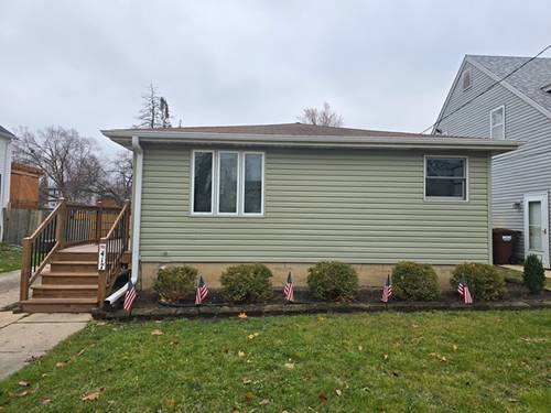 417 Stewart, Woodstock, IL 60098