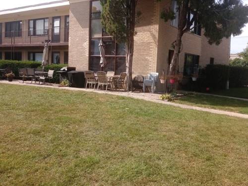 26 King Arthur Unit 4, Northlake, IL 60164