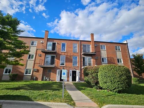 125 W Elk Unit 124, Carol Stream, IL 60188