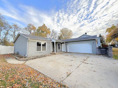 196 Green, Streamwood, IL 60107