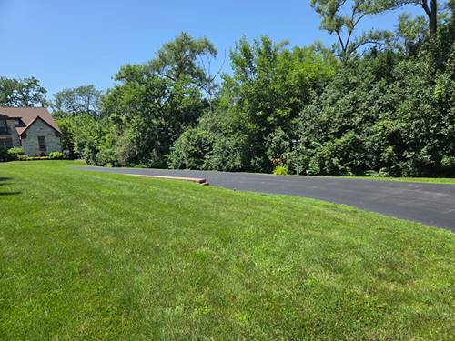 1S070 Chase, Lombard, IL 60148