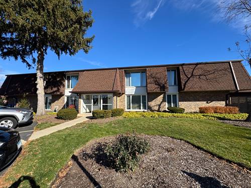 1820 W Surrey Park Unit 1B, Arlington Heights, IL 60005