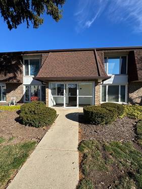 1820 W Surrey Park Unit 1B, Arlington Heights, IL 60005