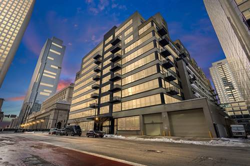 130 S Canal Unit 814, Chicago, IL 60606