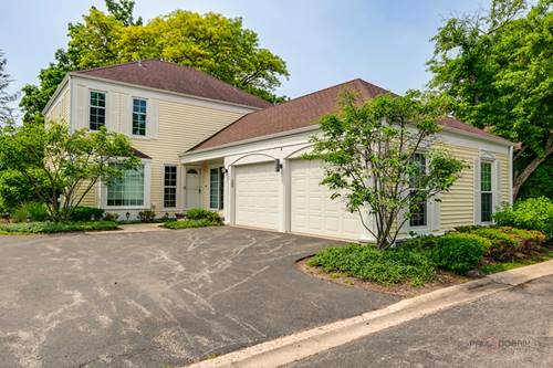 9 The Court Of Lagoon View, Northbrook, IL 60062
