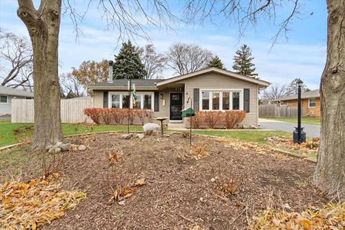 572 Maple, Lisle, IL 60532