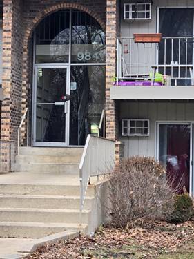 984 Crabapple Unit 102, Prospect Heights, IL 60070