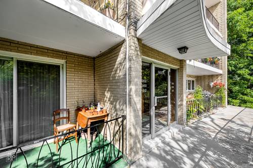 8604 W 95 Unit 102, Hickory Hills, IL 60457
