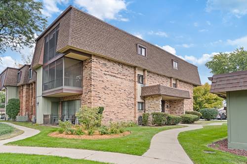 11130 Northwest Unit E, Palos Hills, IL 60465
