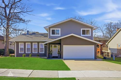 904 Hillview, Lemont, IL 60439