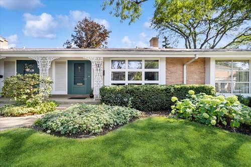 711 Carriage Hill, Glenview, IL 60025