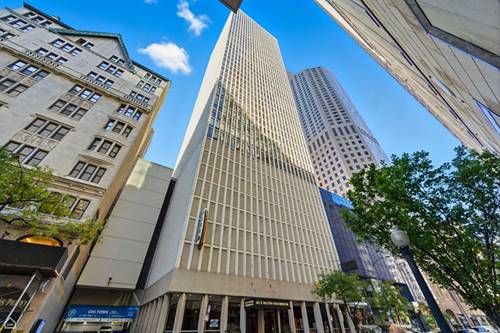 100 E Walton Unit 10C, Chicago, IL 60611