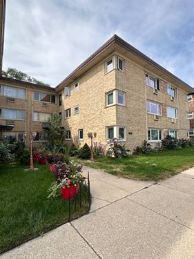 6959 W Higgins Unit 1S, Chicago, IL 60656