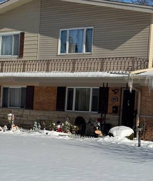 7002 W Carol, Niles, IL 60714