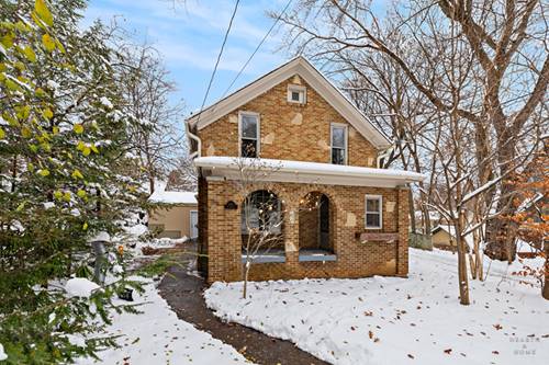 1016 B, Rockford, IL 61107