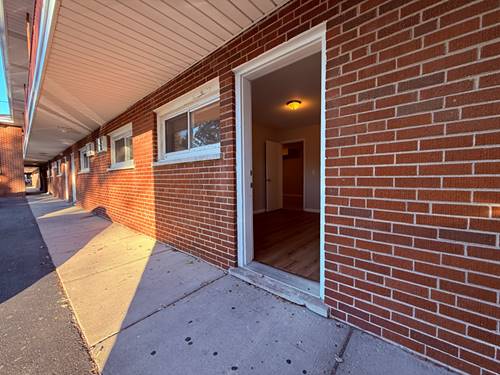 1119 E Algonquin Unit 2, Arlington Heights, IL 60005