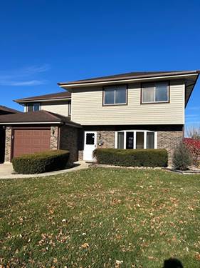 626 Terry Unit A, Roselle, IL 60172