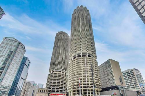 300 N State Unit 2305, Chicago, IL 60654