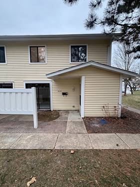 624 Breakers Unit 624, Schaumburg, IL 60194