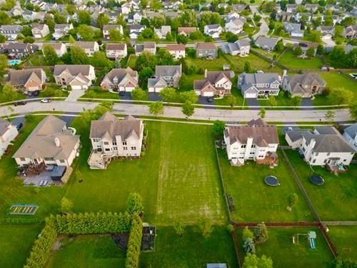 5259 Greenshire, Lake In The Hills, IL 60156