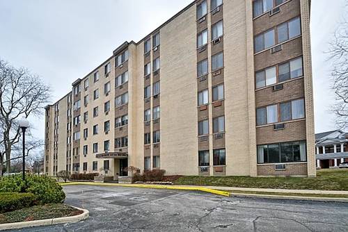 9745 S Karlov Unit 610, Oak Lawn, IL 60453