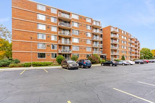 2201 S Highland Unit 4M, Lombard, IL 60148