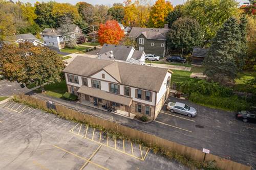 131 Newberry Unit 1N, Libertyville, IL 60048