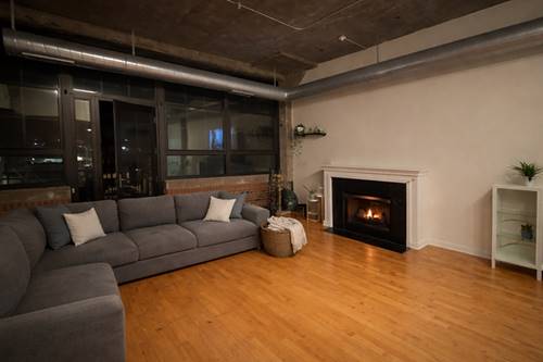 3963 W Belmont Unit 320, Chicago, IL 60618