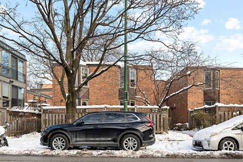 2069 N Larrabee, Chicago, IL 60614