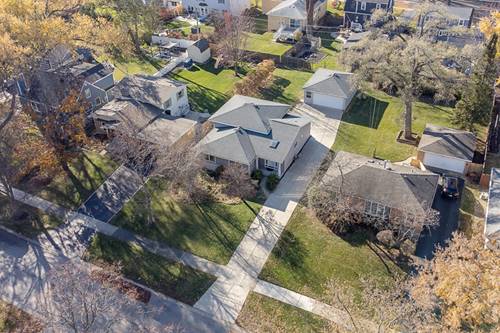 526 S Benton, Palatine, IL 60067