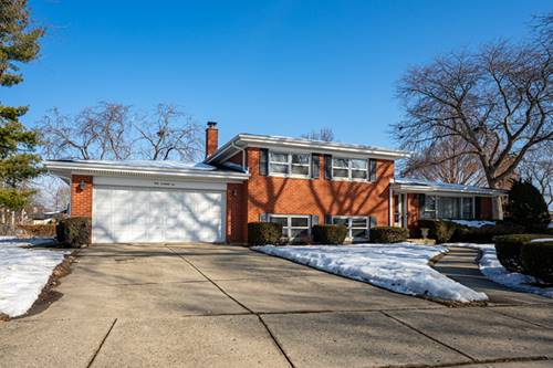 910 E Kimber, Arlington Heights, IL 60005