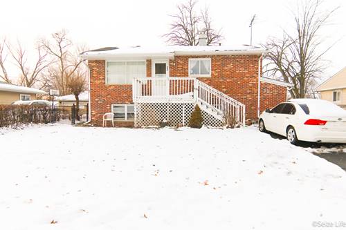 52 Wren, Carpentersville, IL 60110