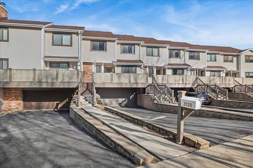 3120 Antelope Springs, Northbrook, IL 60062