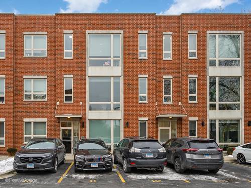 4111 N Narragansett Unit 204, Chicago, IL 60634