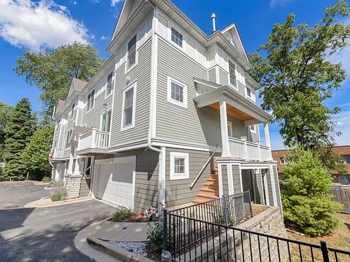 415 N President Unit A, Wheaton, IL 60187