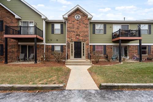 1535 Raymond Unit 202, Naperville, IL 60563