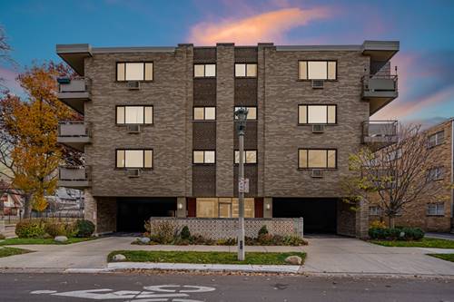 224 N Kenilworth Unit 4D, Oak Park, IL 60302