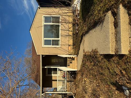 689 N Lincoln, Aurora, IL 60505