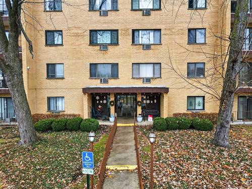 6670 S Brainard Unit 209, Countryside, IL 60525