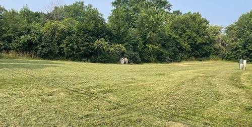 226 Bluff, Grayslake, IL 60030